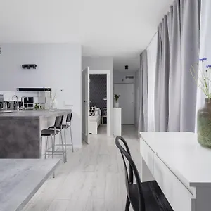 One Bedroom With A Balcony - Dietla 109 Street , Cracovia Polonia
